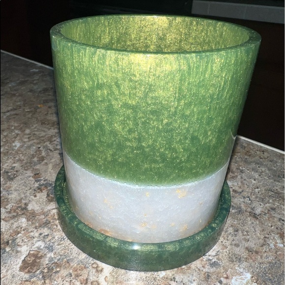 Planter - Picture 2 of 3